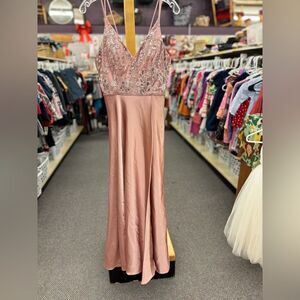 Sequin Hearts ladies 7 mauve sequence formal dress w/ pockets